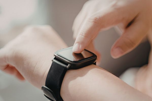 Smartwatch vs traditional watch